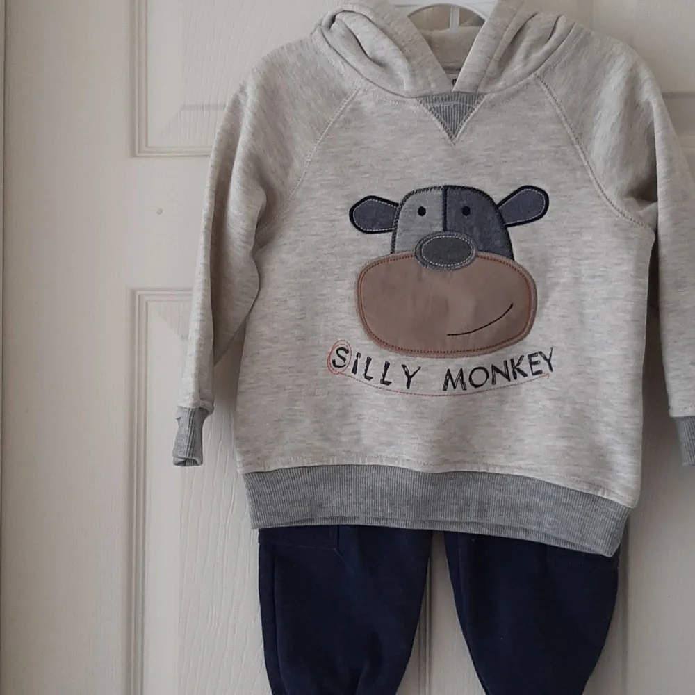 24 Months NWT Outfits..Carters 3 Piece And Kids Headquarters 2 Piece